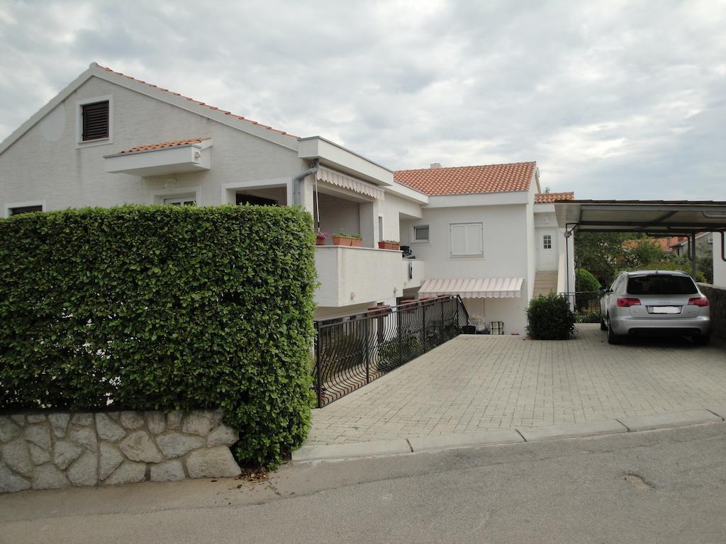 Villa Maria Krk Town Exterior photo